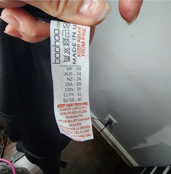 🍁🍂BLACK NWOT BOOHOO 20 peplum belted blouse - Picture 5 of 6